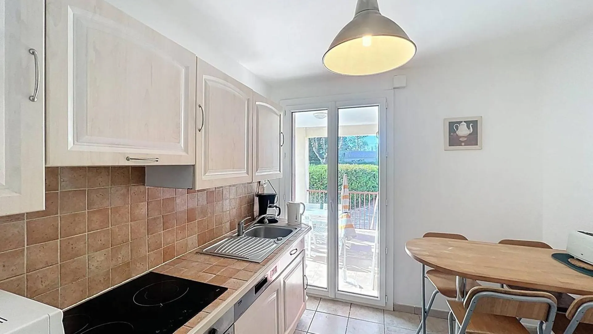 Appartement Paisible A 100M De La Plage, Avec Jardin - Fr-1-770-50 Saint-Cyr-sur-Mer 0*,